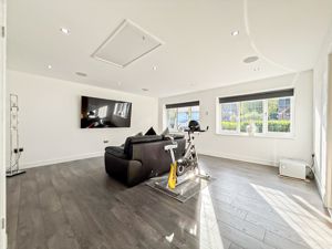 Photo 31- click for photo gallery